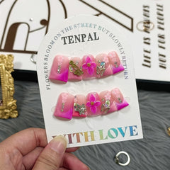 TENPAL icy glossy glitter coffin nails for a shimmering salon-look.