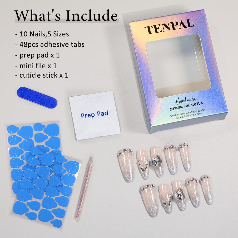 TENPAL nails worn on hand for a daily wear look.