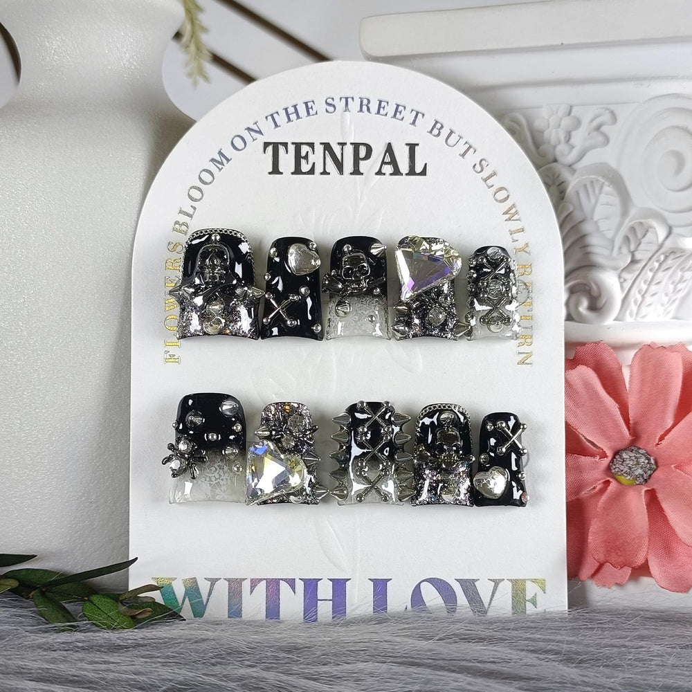 TENPAL Reusable nails with adhesive box for versatile design swaps.