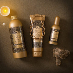 Ingredients highlight sesame oil delivering emollient care during cleansing.