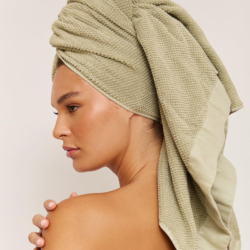 Vitamin E in Thanks to Nature formula nourishes hair during washing