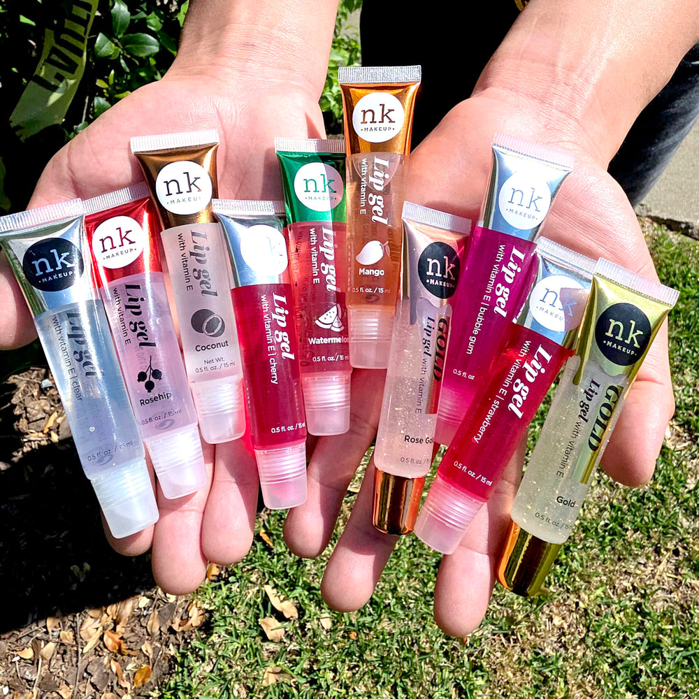 The Make-Up Artist Project gold lip gloss for radiant shine and nourishment