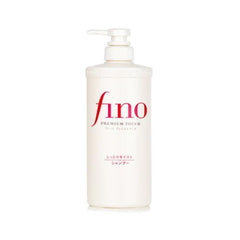 Foamy lather from Thunder Tech JapanFino Premium Touch Moist Shampoo enhances cleansing