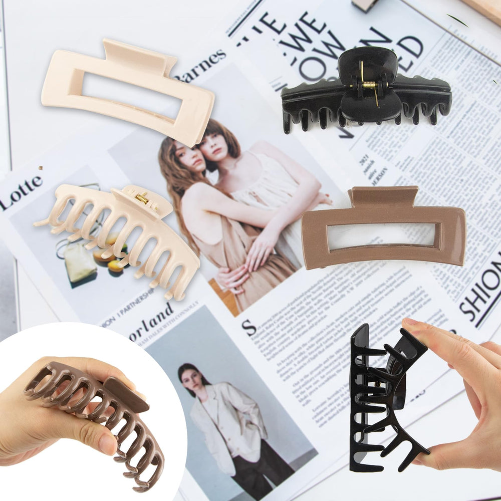 TIME&TRAVE dark brown clip blends with outfits for subtle styling.