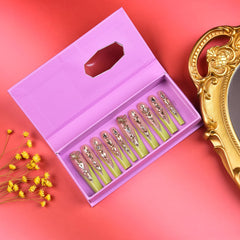 Tmani nail glue provides strong, clean adhesion for quick styling.