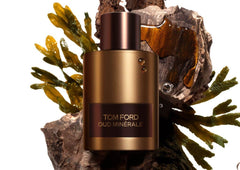 Tom Ford Oud Minerale nozzle close-up enables precise, even spray.