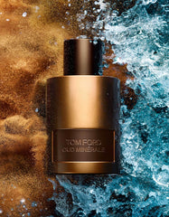 Tom Ford Oud Minerale packaging close-up hints at upscale unboxing.