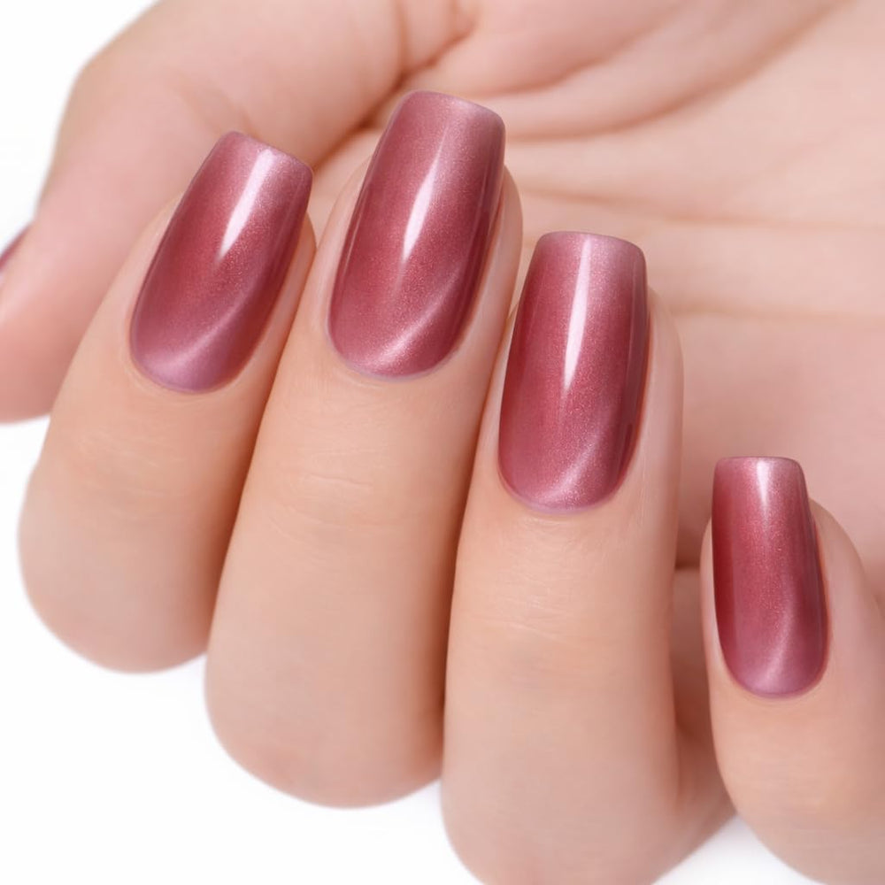 TONES Rosewood Cashmere magnet close-up highlighting cat-eye effect.