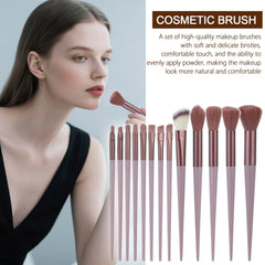 TooAemiS lipgloss and lipstick duo for luminous lips and versatile finishes.