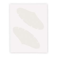Groove design offers targeted coverage for horizontal forehead lines with discretion.