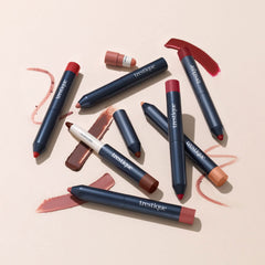 TRE'STIQUE dual-ended design supports precise lip lining and layering.
