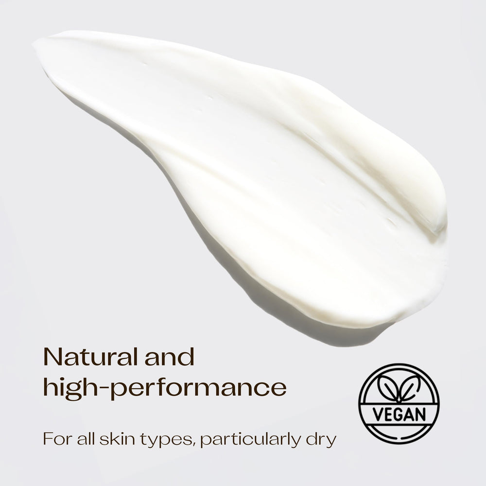 Packaging box with Trilogy Pro Collagen+ hand cream, ideal for gifts and routines.