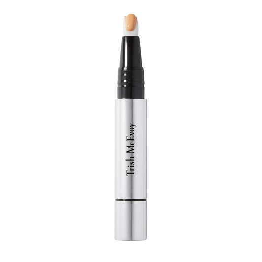 Trish McEvoy Shadow Eraser Peach under-eye brightener smooths hollows for brightness.