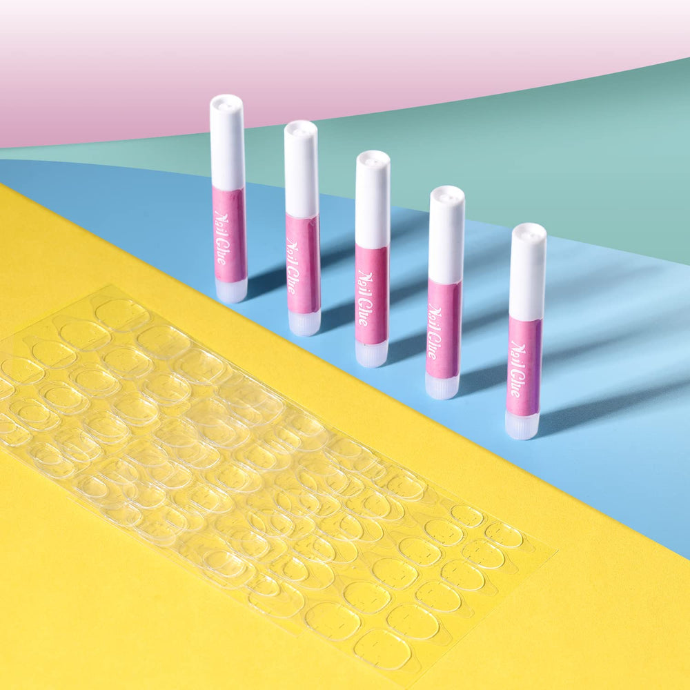 TsMADDTs storage-friendly kit includes tools for quick on-the-go nails