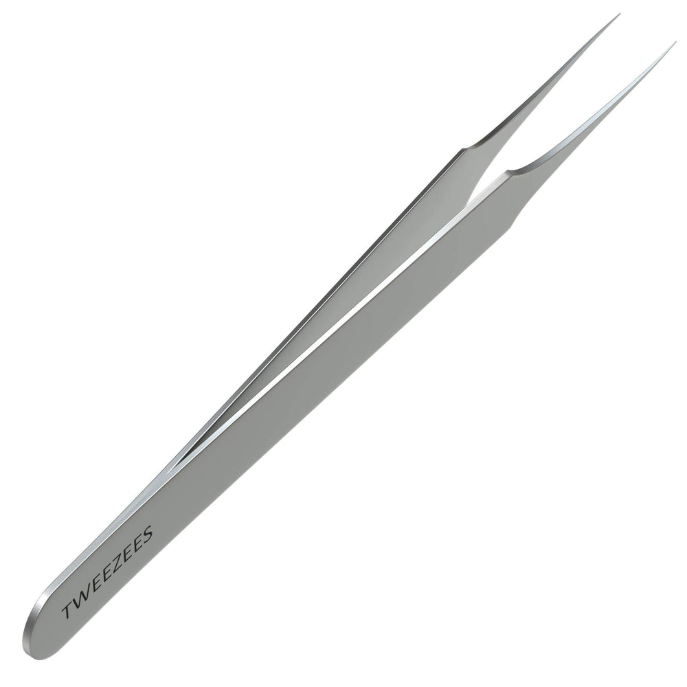 Tweezees fine-point tweezers for careful first-aid splinter care