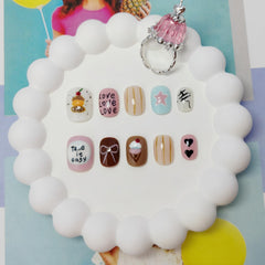 UNIYVOH jellyfish motif nails for ocean inspired look