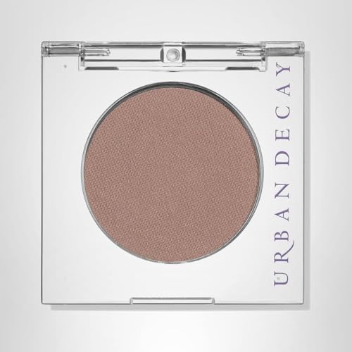 URBAN DECAY 24/7 Eyeshadow Tease daily look idea using cool taupe matte shade