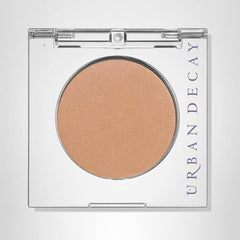 Urban Decay 24/7 Eyeshadow Single damp-application swatch delivers vibrant long-lasting color.