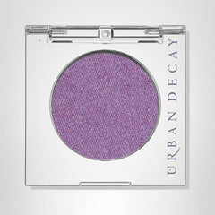 Urban Decay 24/7 Eyeshadow single finger application for payoff.