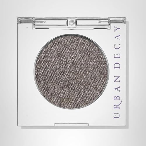 URBAN DECAY 24/7 Eyeshadow Single Mushroom paired with primer and setting spray for crease-free color all day
