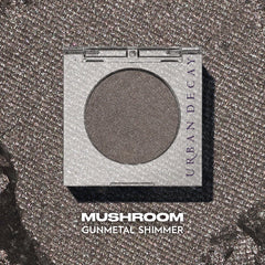 URBAN DECAY 24/7 Eyeshadow Single Mushroom swatch reveals rich velvet-soft color payoff