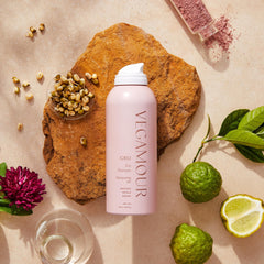 VEGAMOUR GRO Dry Shampoo application tips help maximize lift and texture.