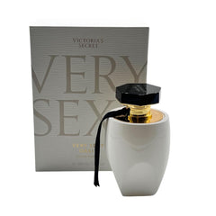 Very Sexy Oasis floral heart notes highlighted on packaging.