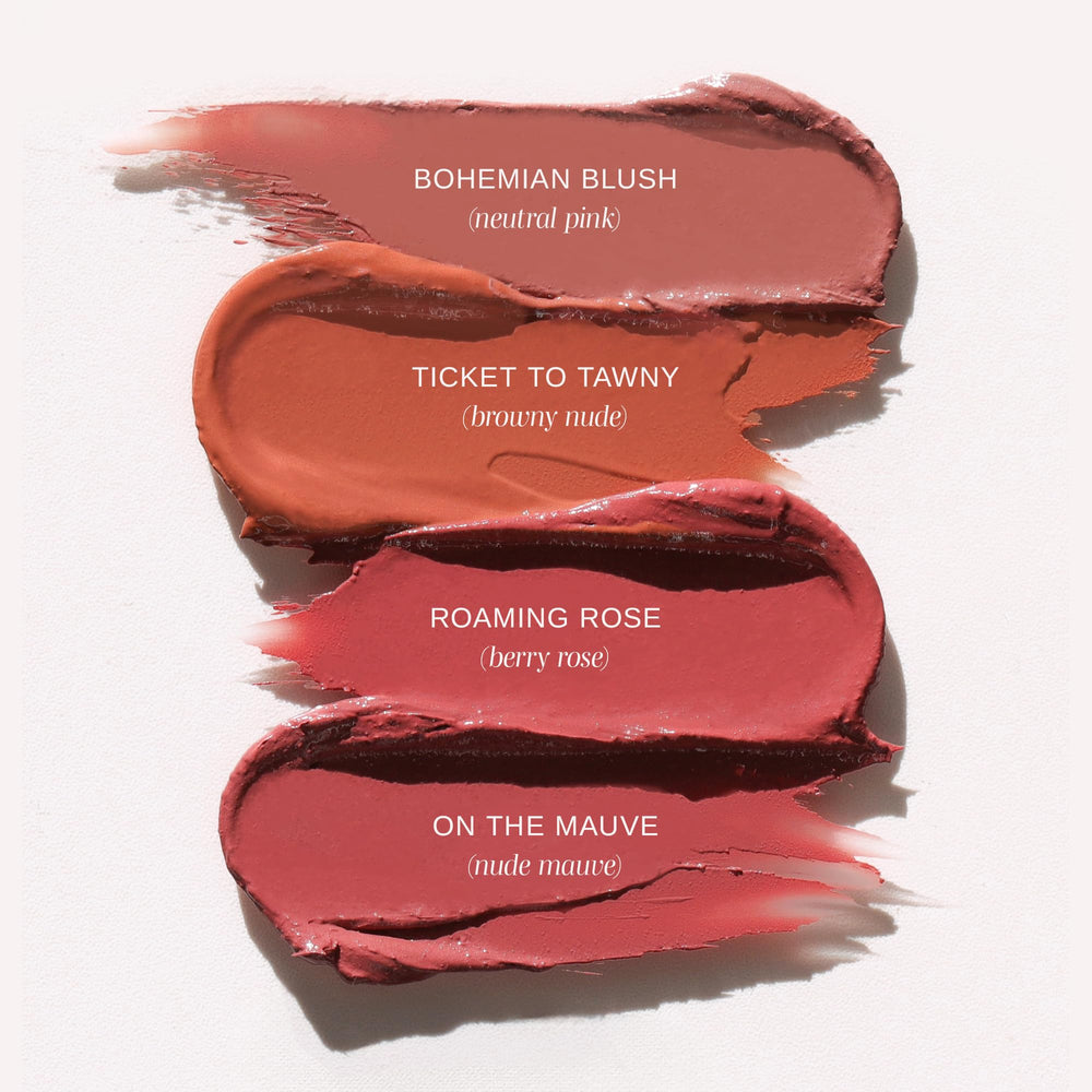 Wander Beauty Lipsetter dual-ended set in use demonstrates versatility