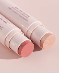 Wander Beauty On-the-Glow lip-application showing cohesive color and glow.