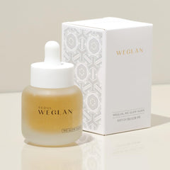 Texture close-up shows fast-absorbing, non-sticky finish from WEGLAN Glow Ampoule