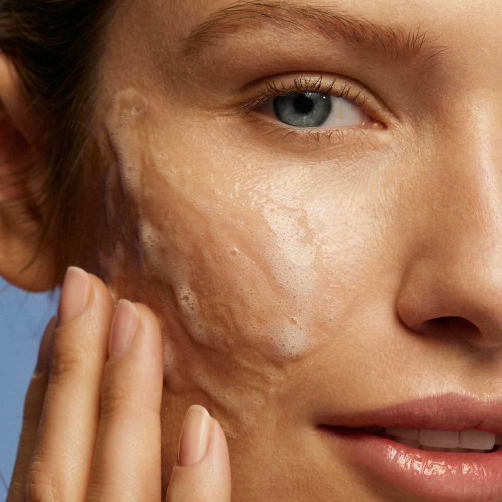 Citrus scent of Weleda Deep Cleansing Gel during washing.