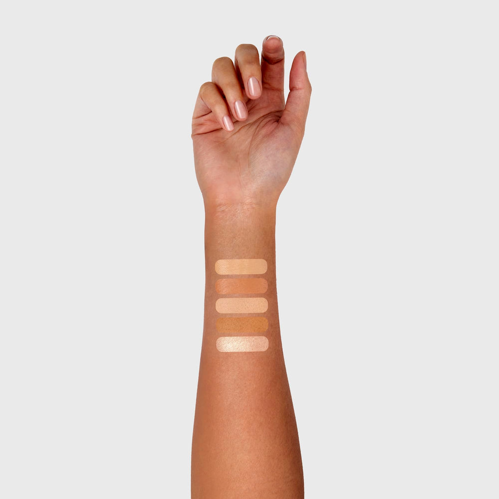Woosh Fold Out Complexion highlighter adds a soft glow