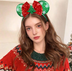WOVOWOVO white snowflake headband adds seasonal flair