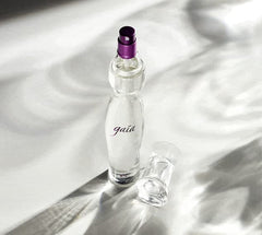 Yanbal Gaia floral note with rose accent hinting fresh femininity.