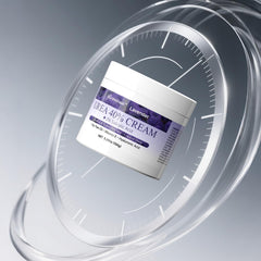 Yarmisun Urea Cream 40% plant-based blend emphasizes nourishing extracts for the skin.