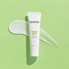 ZEROID Richenic Cream consistency close-up highlights creamy, barrier-supporting formula.