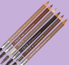 Sea fennel extract and natural ingredients support a skin-friendly brow experience.