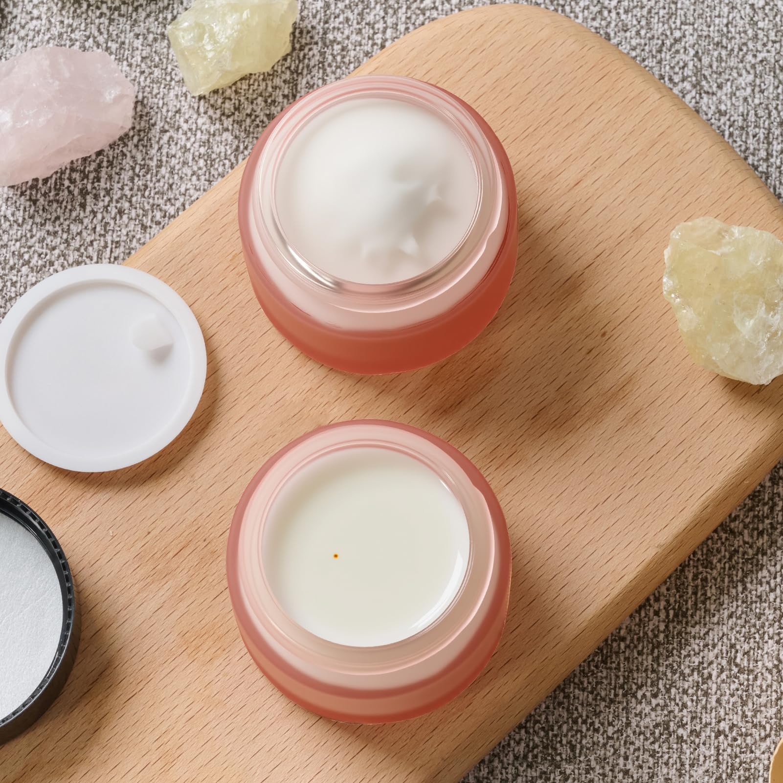 11 Hoa Kinh versatile jar for creams, bath salts, or lotions