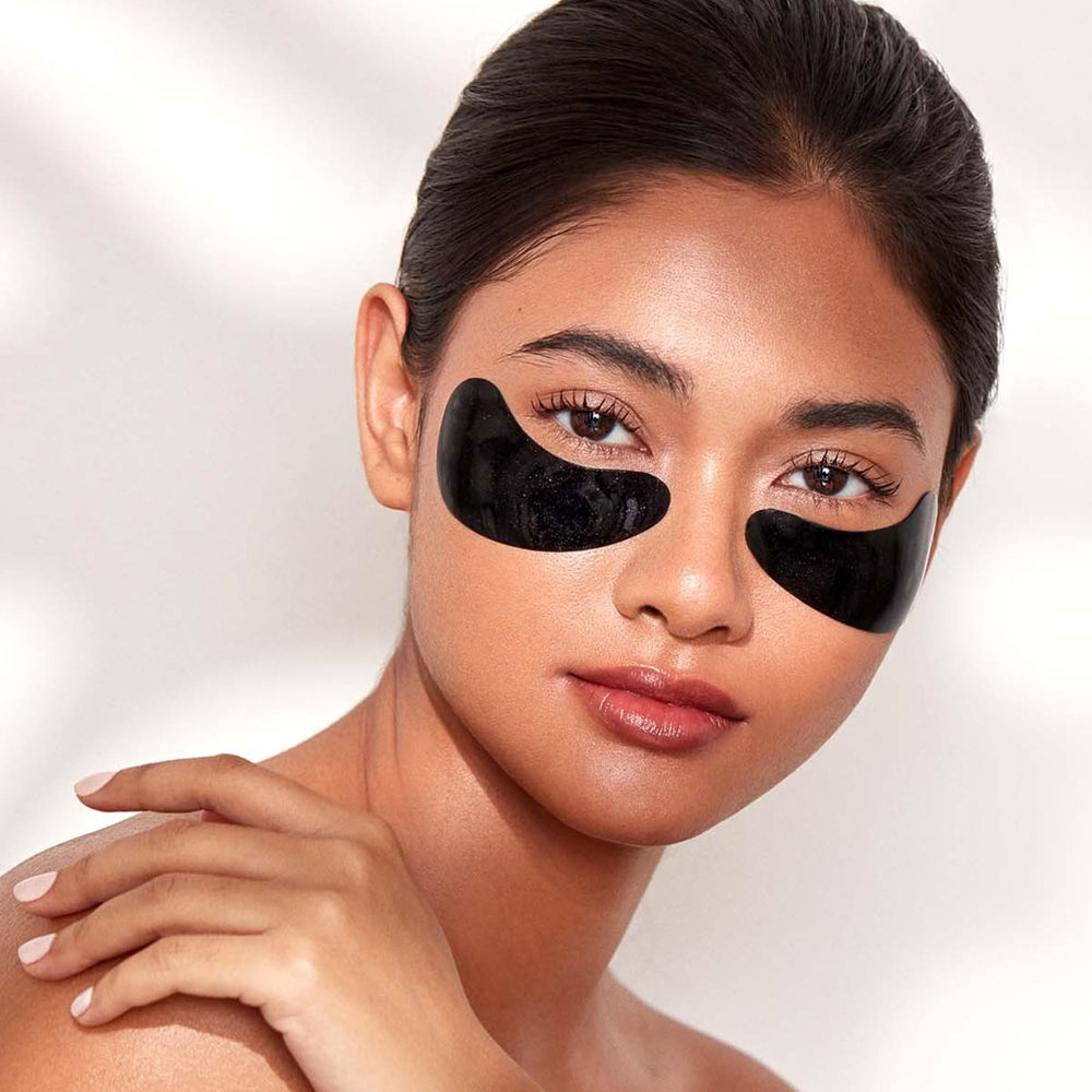 Hydrogel texture of 111SKIN Black Diamond Eye Mask showing hydration