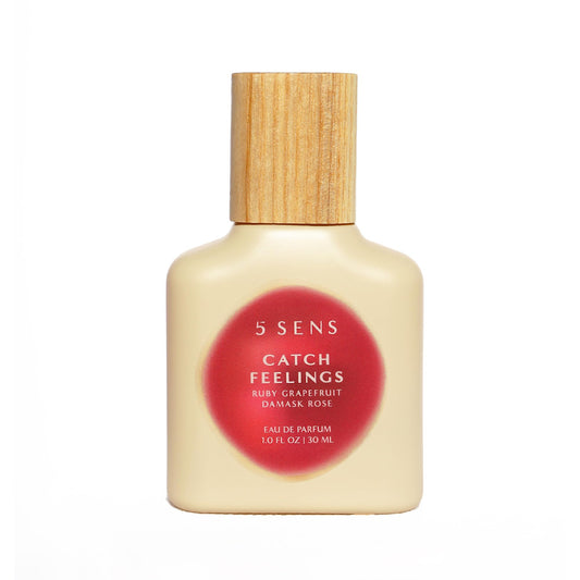5 SENS Catch Feelings bottle front view with warm floral allure