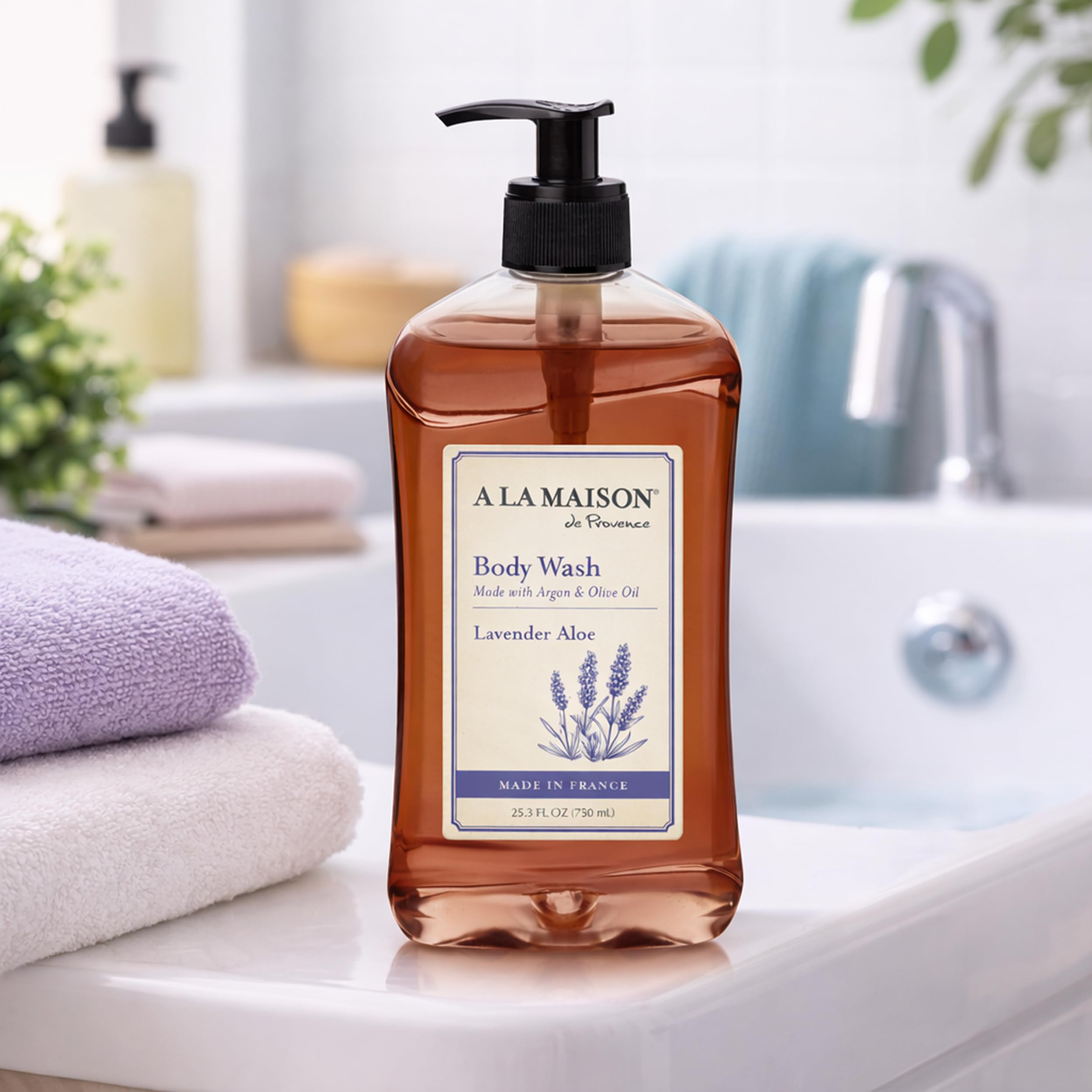 A La Maison Lavender Aloe Body Wash ingredients highlight natural plant oils and Vitamin E.