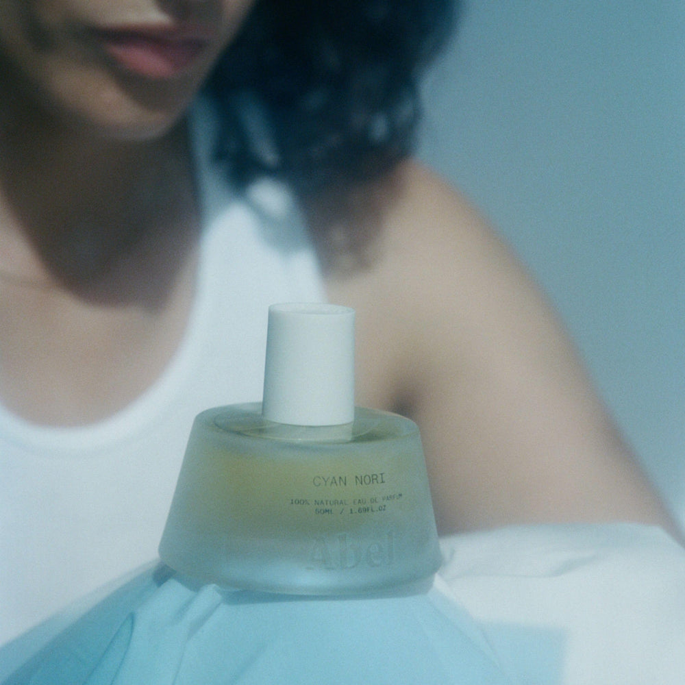 ABEL Cyan Nori EDP close-up notes reveal tangerine, peach, and nori harmony.