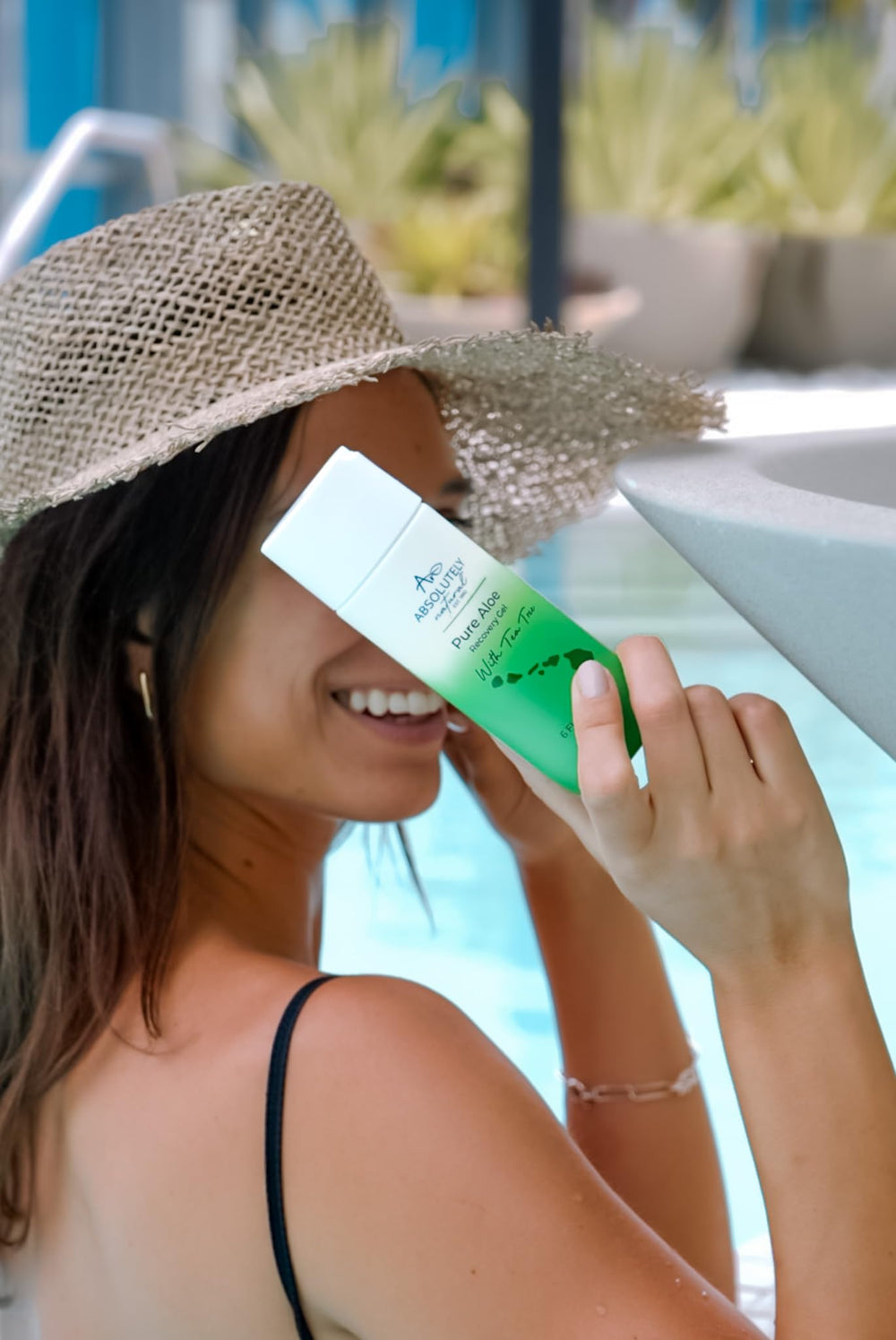 Vitamin E and eucalyptus infusion in Absolutely Natural Aloe Vera Gel