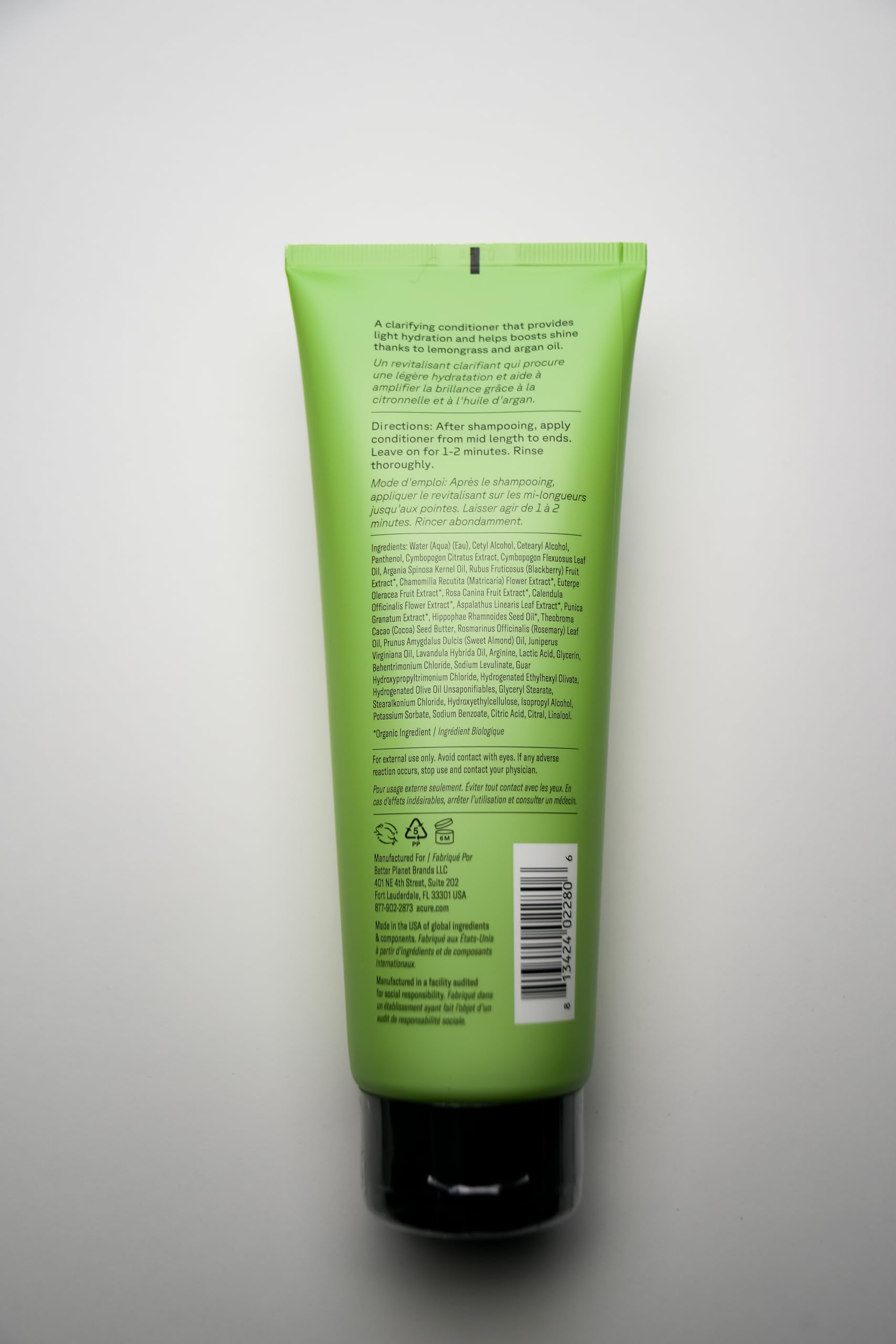 Label highlights vegan and sulfate-free formula