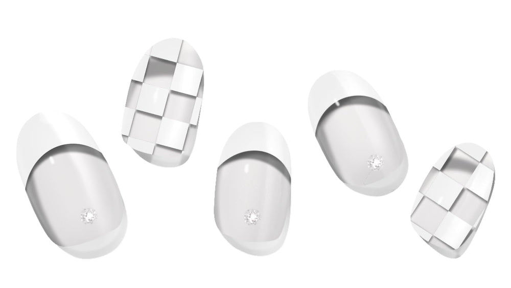 Gentle removal demonstrates easy, nail-friendly removal after wear.