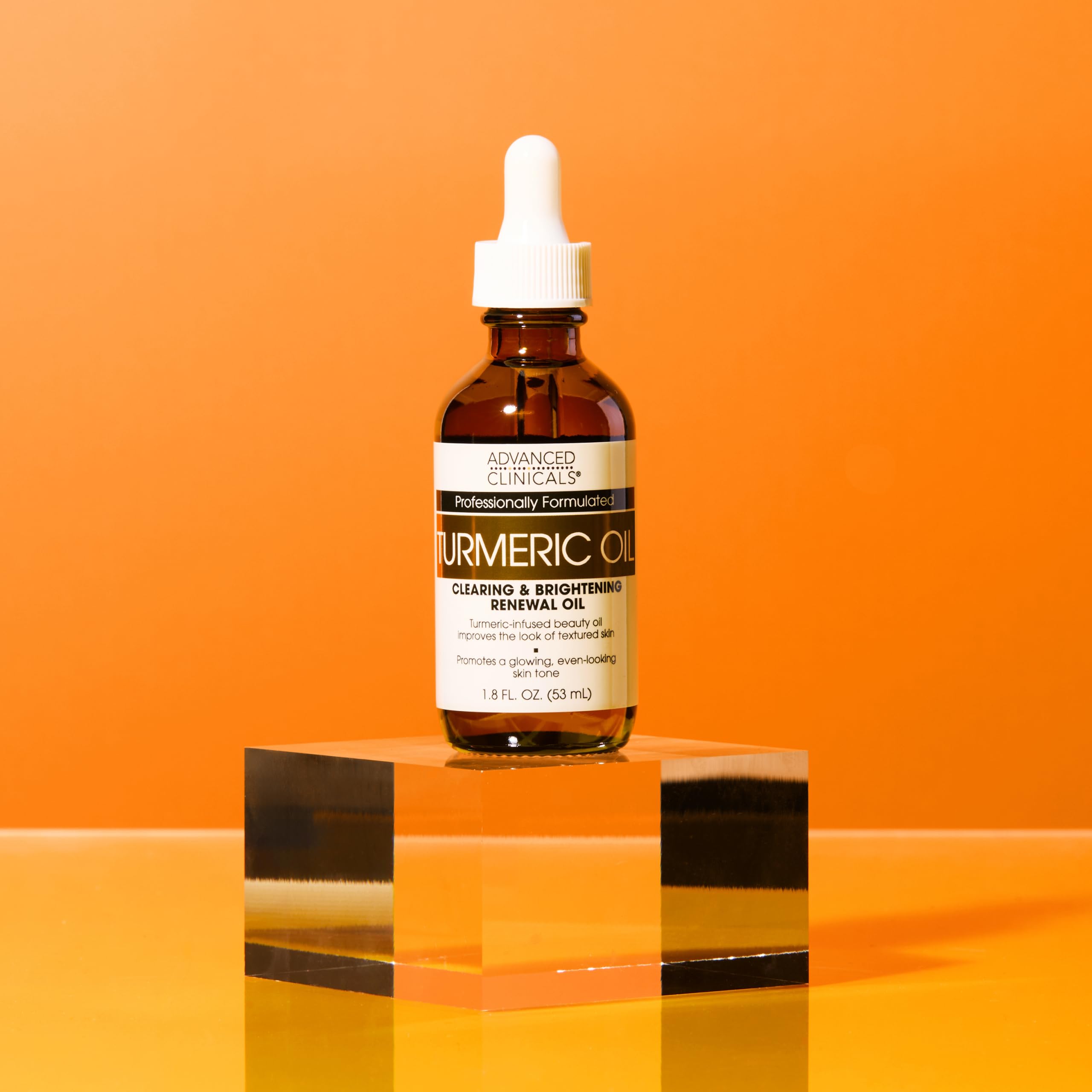 Advanced Clinicals Turmeric Oil Serum glow on skin after use.
