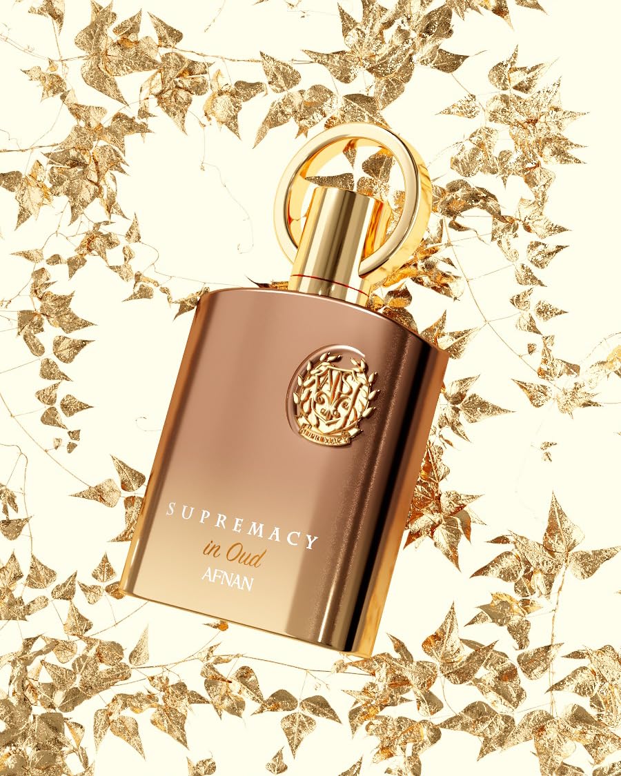 Afnan Supremacy in Oud spray application, smooth mist for easy layering.
