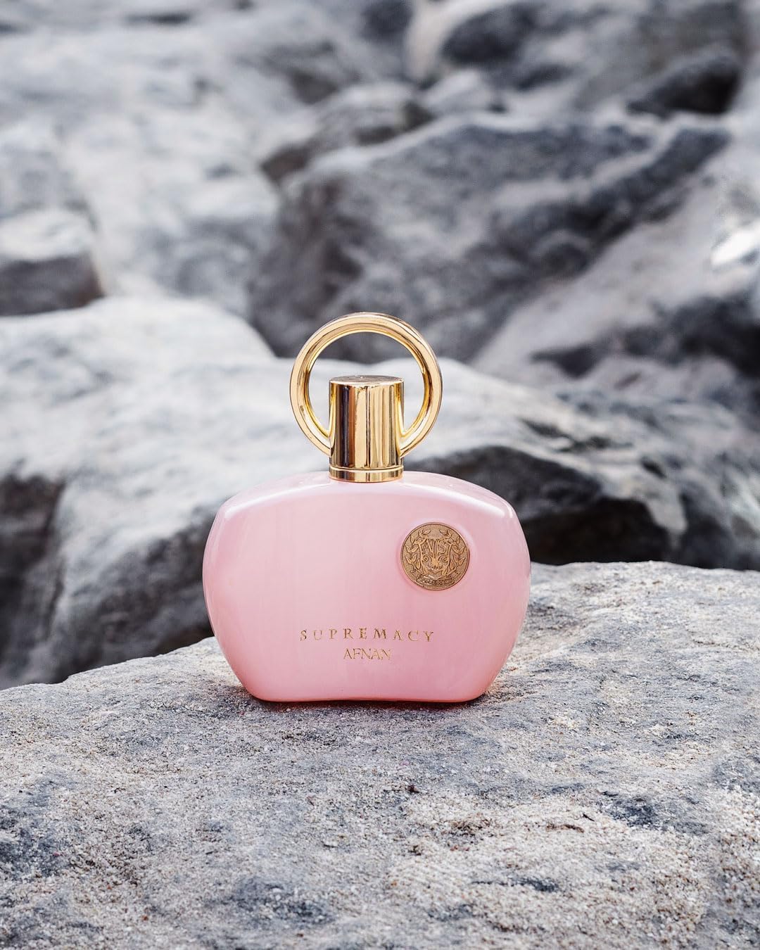 Afnan Supremacy Pink base notes of musk and dry amber for lasting warmth