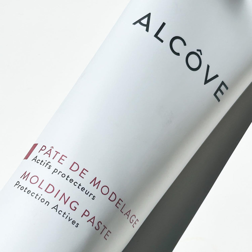 Texture detail of Alcove Molding Paste enabling pliable control.
