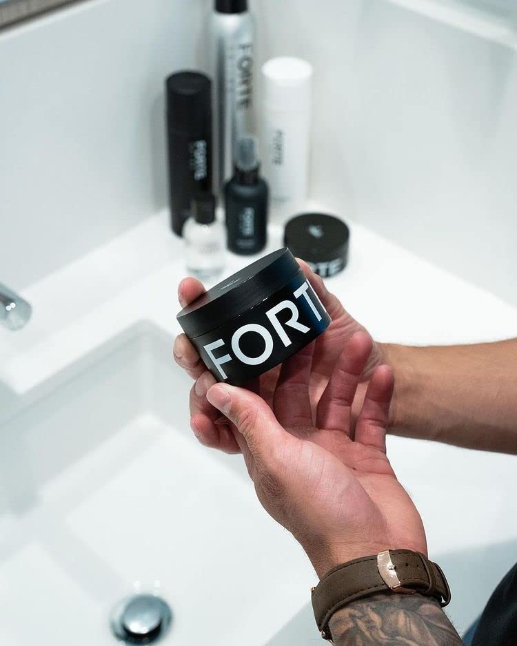 Alex Costa Molding Paste Forte Series 75 ml travel size for on-the-go styling.